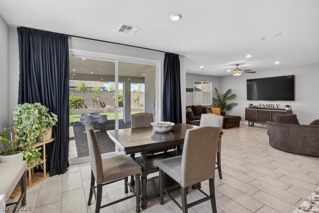 1863 Michael Springs Place, North Las Vegas, NV 89084