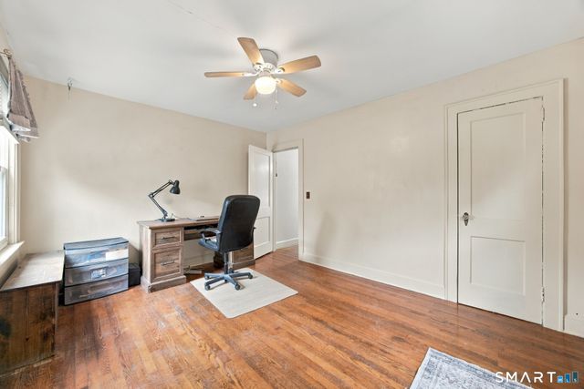 12 West Helen Street, Hamden, CT 06514