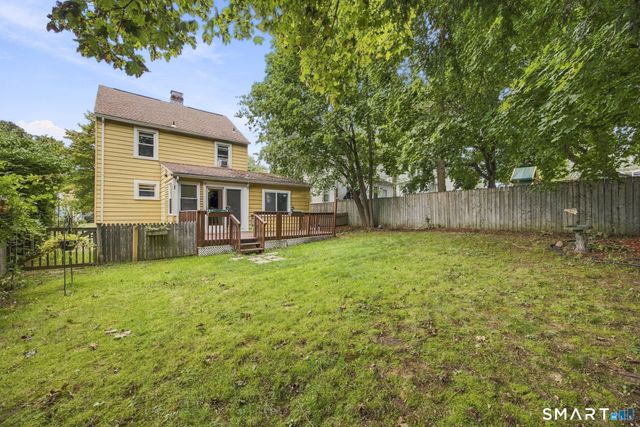 12 West Helen Street, Hamden, CT 06514