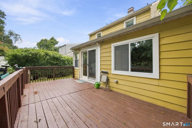 12 West Helen Street, Hamden, CT 06514
