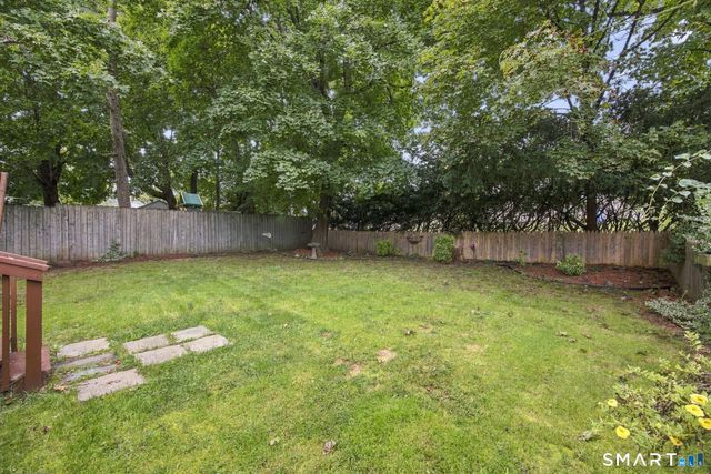 12 West Helen Street, Hamden, CT 06514