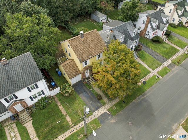 12 West Helen Street, Hamden, CT 06514