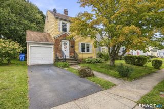 12 West Helen Street, Hamden, CT 06514
