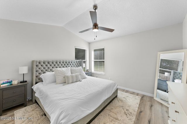 3989 HUNTERS LAKE Circle E, Jacksonville, FL 32210