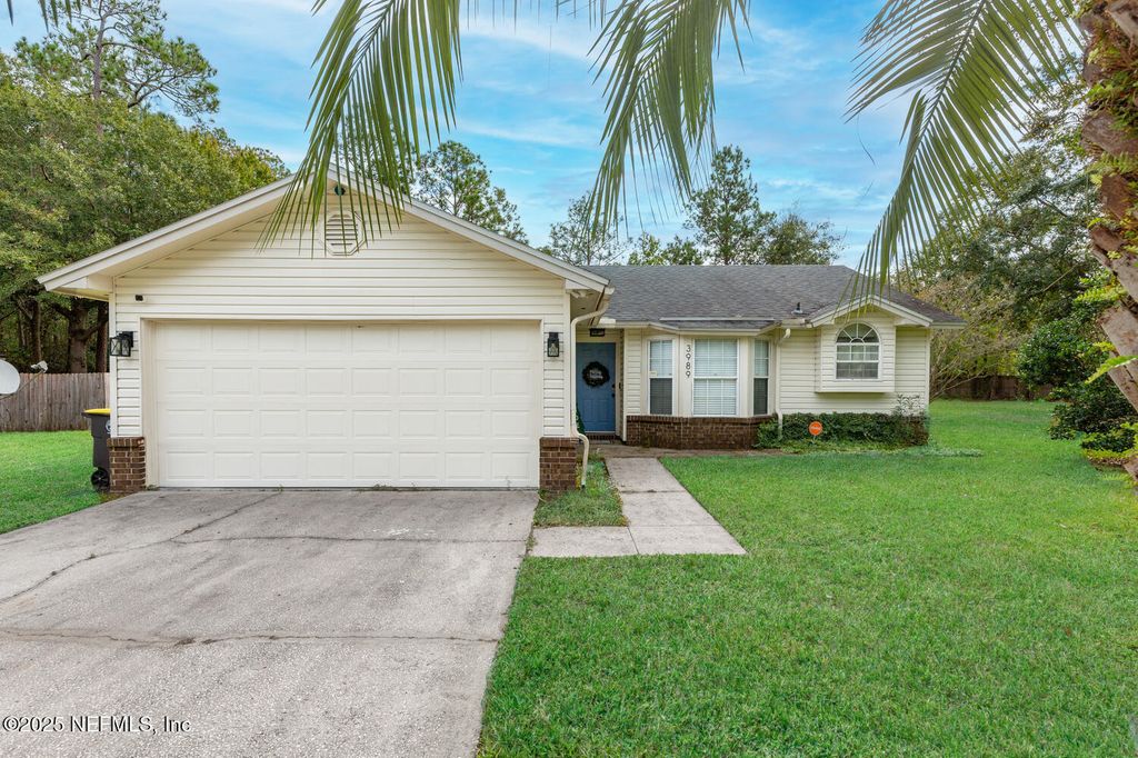 3989 HUNTERS LAKE Circle E, Jacksonville, FL 32210