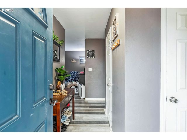 663 E 4TH Ave, Riddle, OR 97469