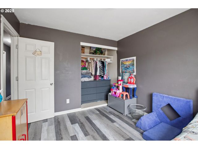 663 E 4TH Ave, Riddle, OR 97469