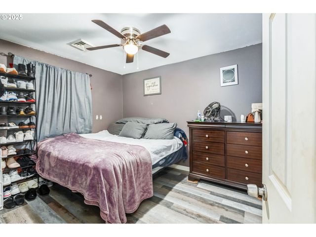 663 E 4TH Ave, Riddle, OR 97469