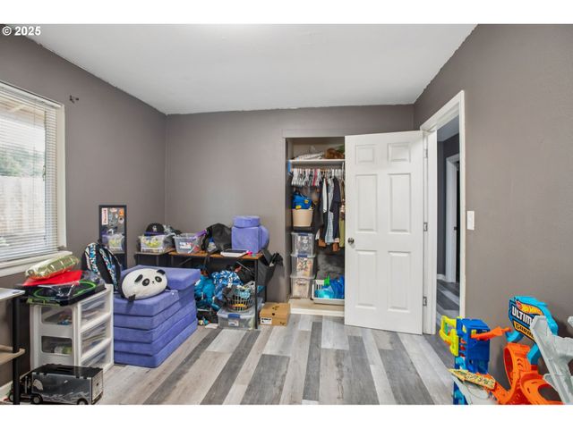 663 E 4TH Ave, Riddle, OR 97469