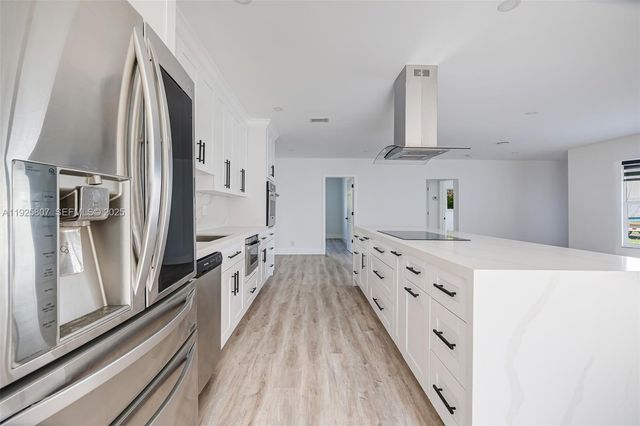 1830 NE 65th Ct, Fort Lauderdale, FL 33308