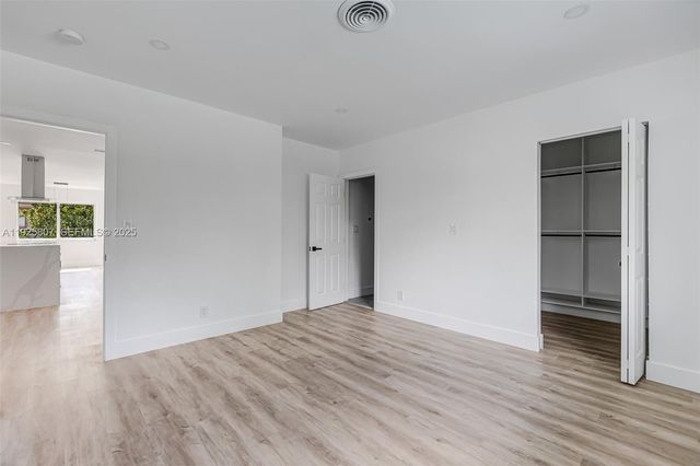 1830 NE 65th Ct, Fort Lauderdale, FL 33308