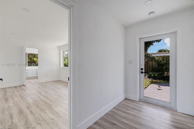 1830 NE 65th Ct, Fort Lauderdale, FL 33308