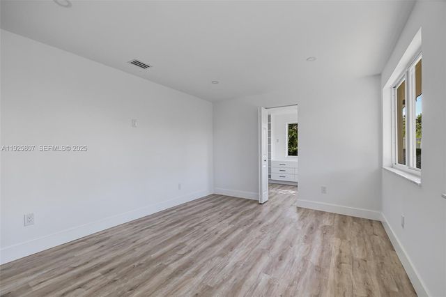 1830 NE 65th Ct, Fort Lauderdale, FL 33308