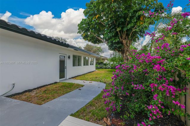 1830 NE 65th Ct, Fort Lauderdale, FL 33308