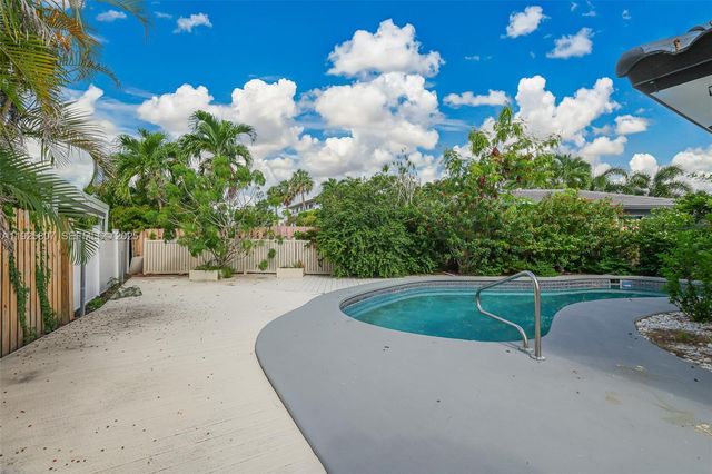 1830 NE 65th Ct, Fort Lauderdale, FL 33308