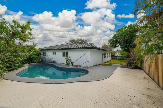 1830 NE 65th Ct, Fort Lauderdale, FL 33308