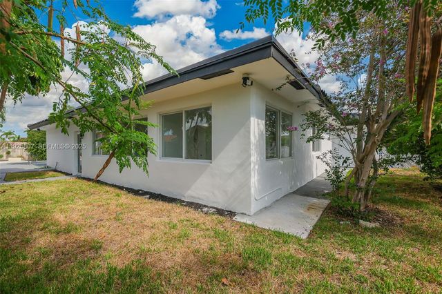 1830 NE 65th Ct, Fort Lauderdale, FL 33308