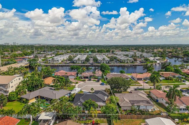 1830 NE 65th Ct, Fort Lauderdale, FL 33308