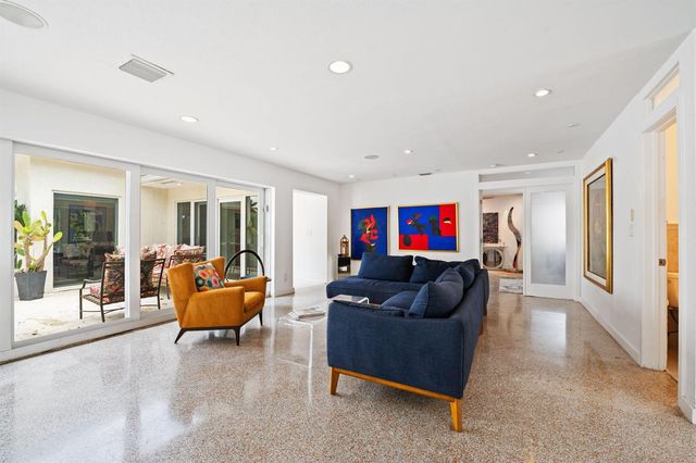 349 NE 29th Street, Wilton Manors, FL 33334