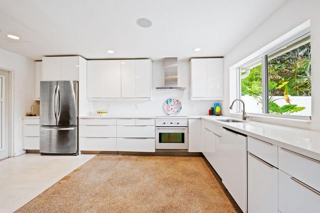 349 NE 29th Street, Wilton Manors, FL 33334