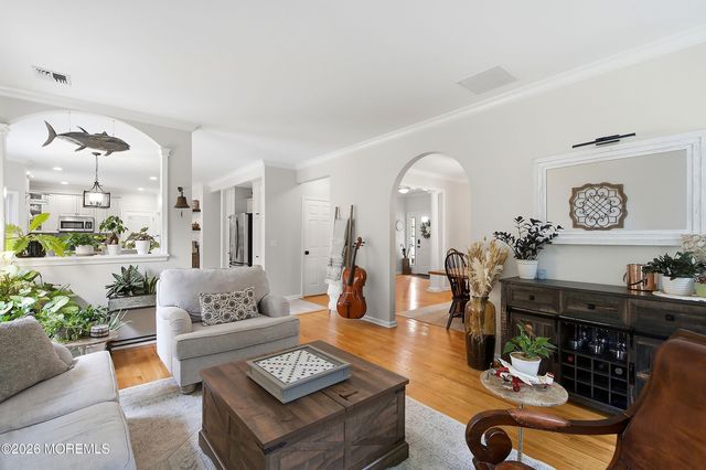 2085 Overbrook Drive, Wall, NJ 07719