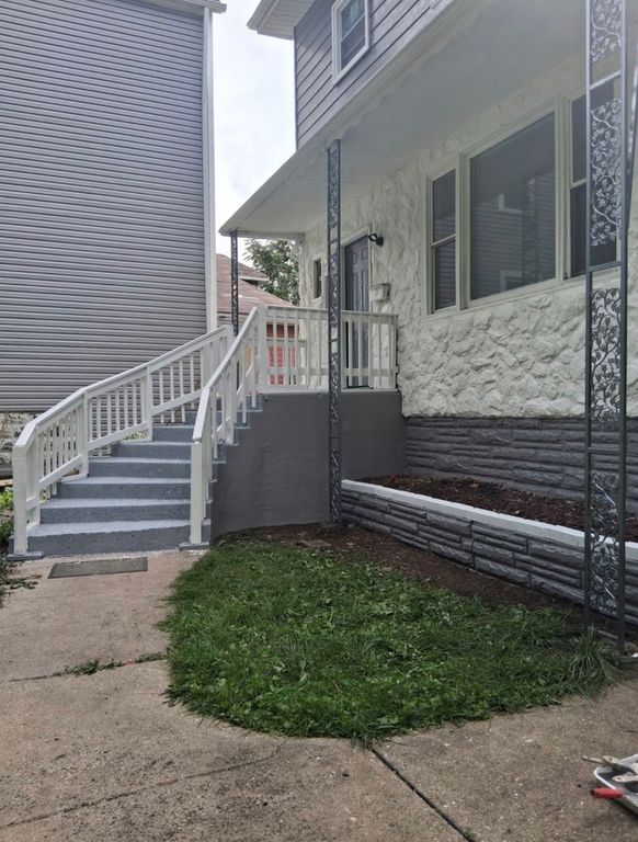 8518 S Muskegon Avenue, Chicago, IL 60617 — photo 3