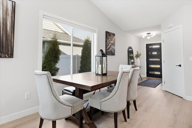 10723 Knollwood Lane, Woodbury, MN 55129