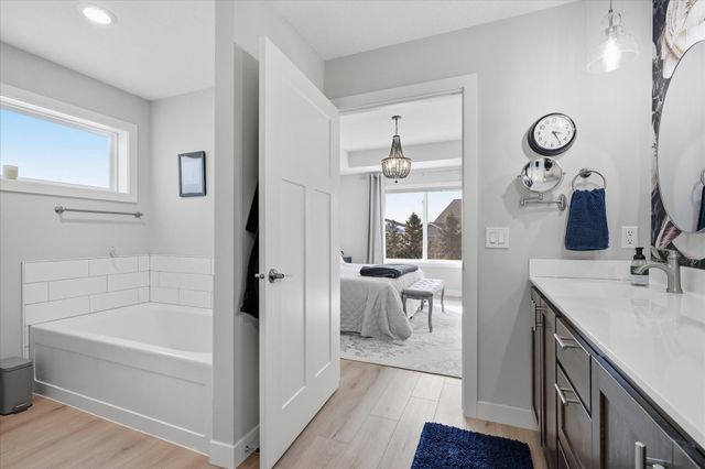 10723 Knollwood Lane, Woodbury, MN 55129