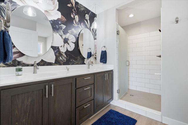 10723 Knollwood Lane, Woodbury, MN 55129