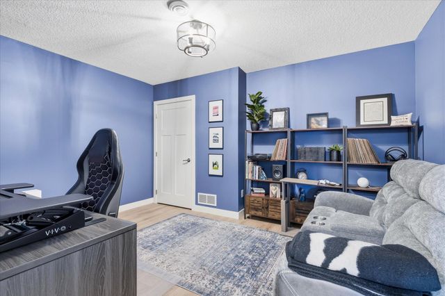 10723 Knollwood Lane, Woodbury, MN 55129