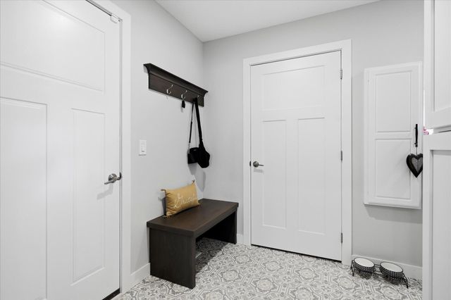 10723 Knollwood Lane, Woodbury, MN 55129