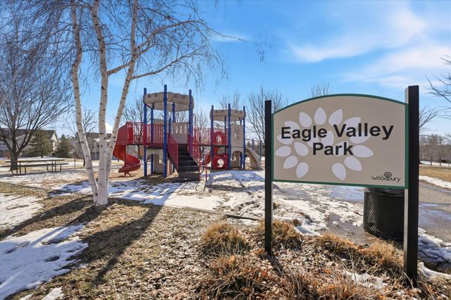 10723 Knollwood Lane, Woodbury, MN 55129