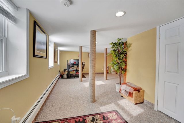 21 Fiske Avenue, Bradford Town, PA 16701