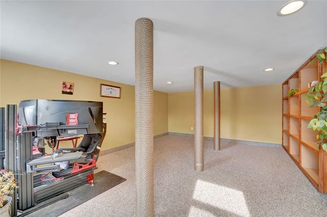 21 Fiske Avenue, Bradford Town, PA 16701