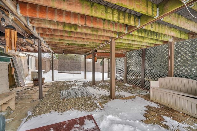 21 Fiske Avenue, Bradford Town, PA 16701