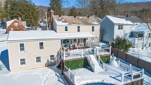 21 Fiske Avenue, Bradford Town, PA 16701