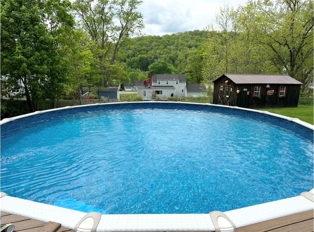 21 Fiske Avenue, Bradford Town, PA 16701