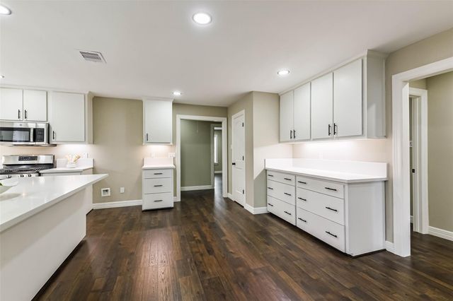 109 Neyland Street, Houston, TX 77022
