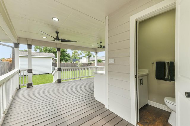 109 Neyland Street, Houston, TX 77022