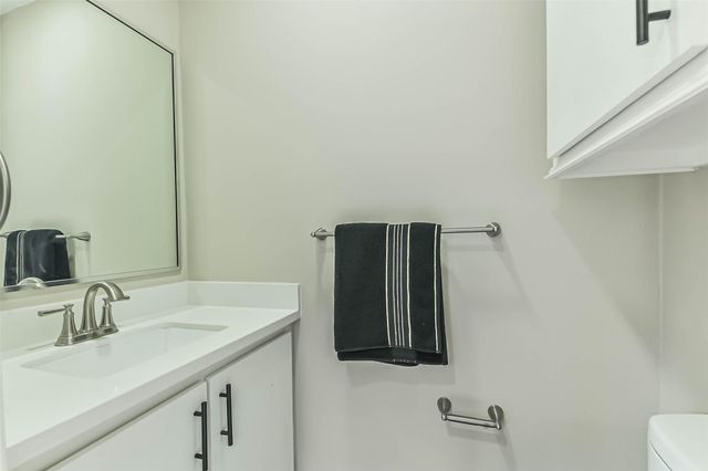109 Neyland Street, Houston, TX 77022