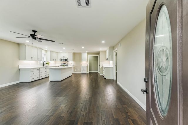 109 Neyland Street, Houston, TX 77022