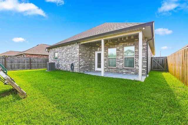 163 Magazine Loop, Thibodaux, LA 70301