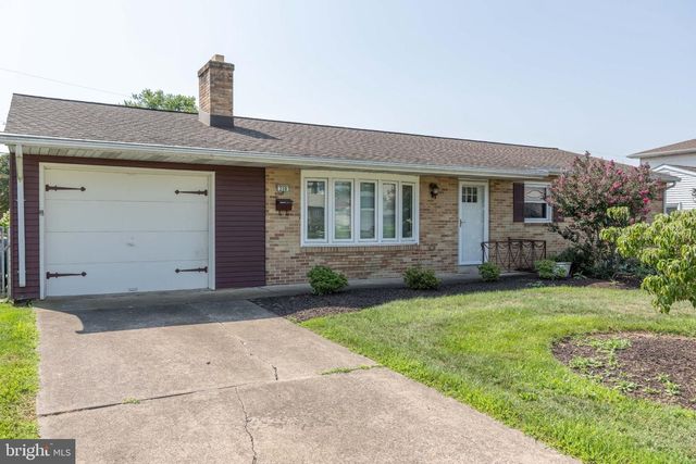 320 BELAIRE DR, Shiremanstown, PA 17011