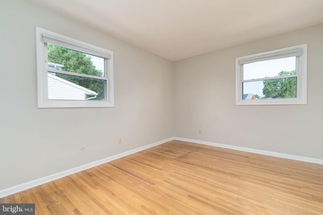 320 BELAIRE DR, Shiremanstown, PA 17011