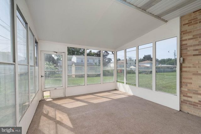 320 BELAIRE DR, Shiremanstown, PA 17011