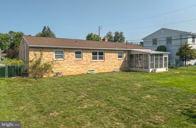 320 BELAIRE DR, Shiremanstown, PA 17011