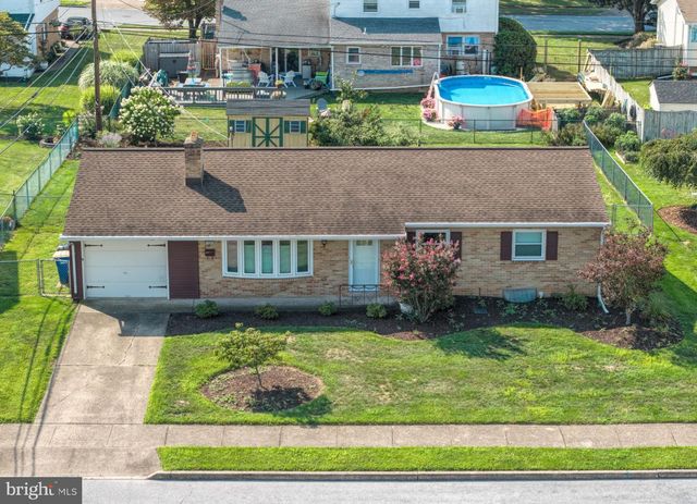320 BELAIRE DR, Shiremanstown, PA 17011
