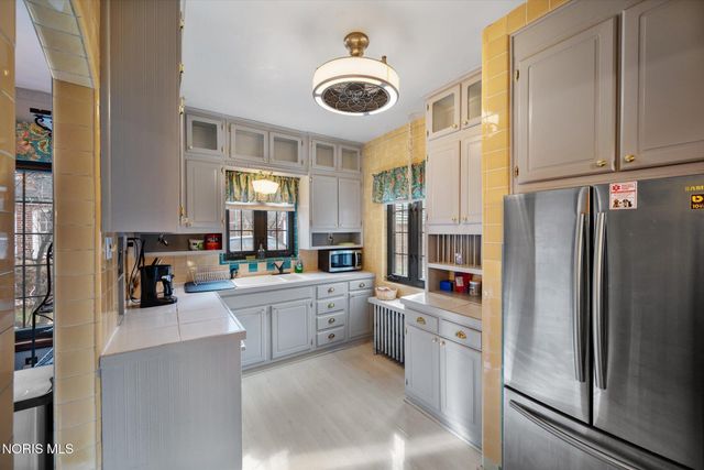 2157 Shenandoah Road, Toledo, OH 43607