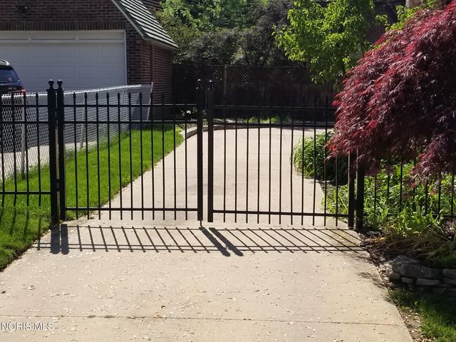 2157 Shenandoah Road, Toledo, OH 43607