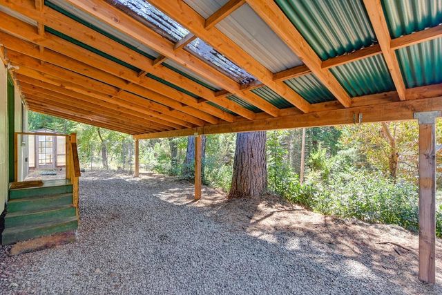 6960 Blackhawk Ln, Foresthill, CA 95631